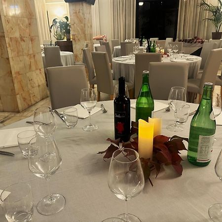 吉奥公园酒店 卡斯泰洛城 外观 照片